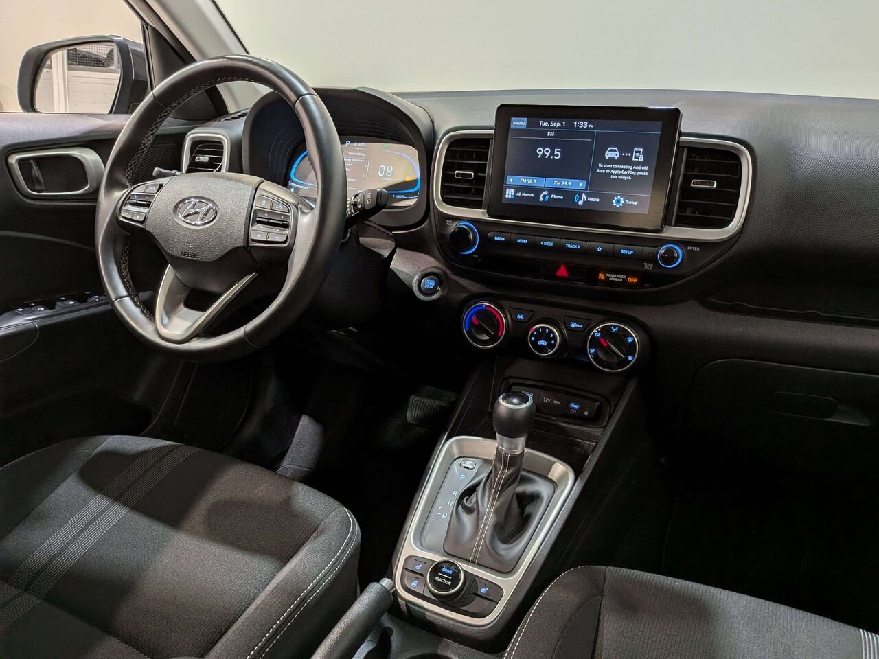 2026 Hyundai Venue Preferred IVT Grey Val-David - photo #18