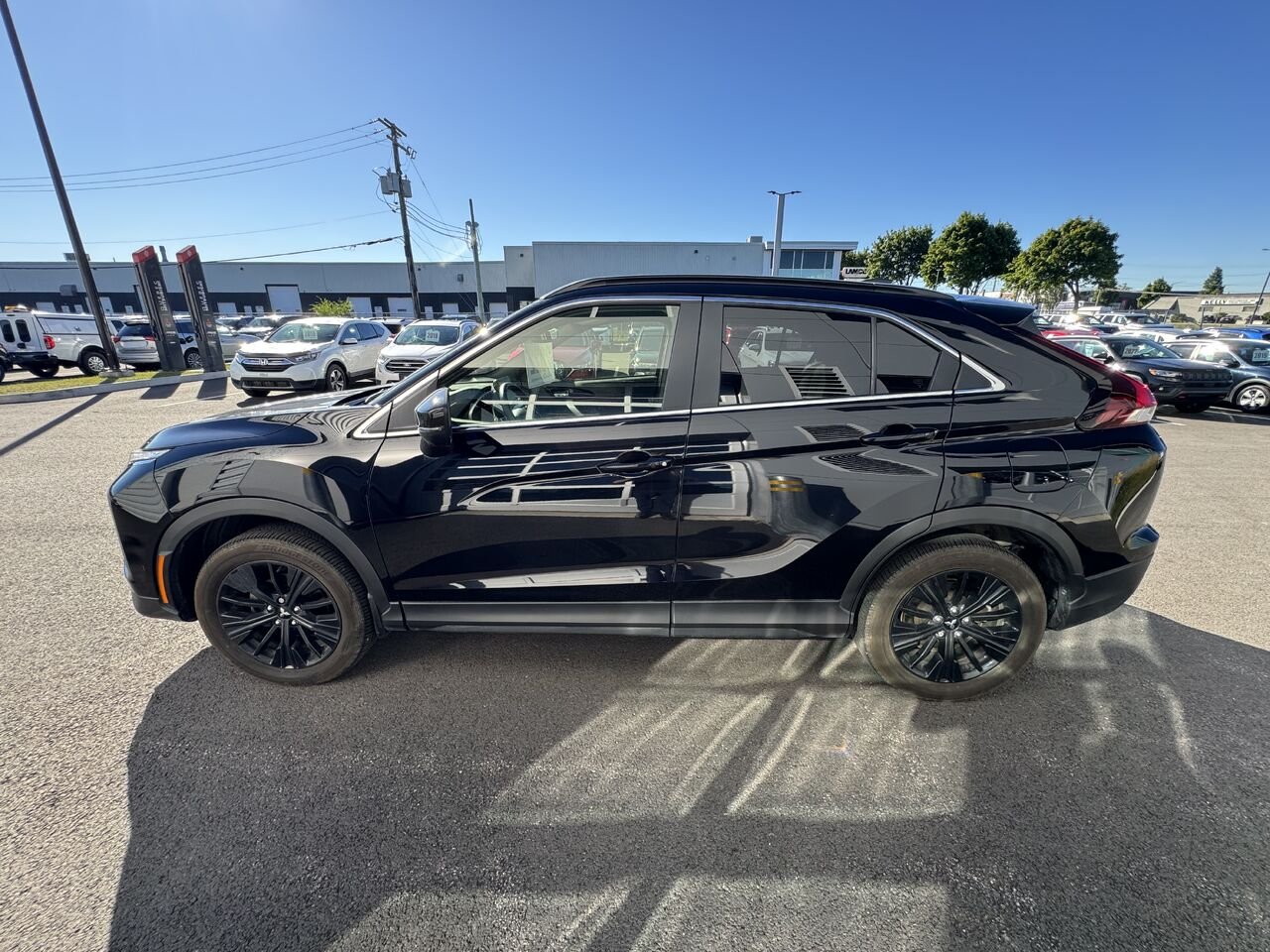 2022 Mitsubishi Eclipse Cross Silver Saint-Eustache - photo #1