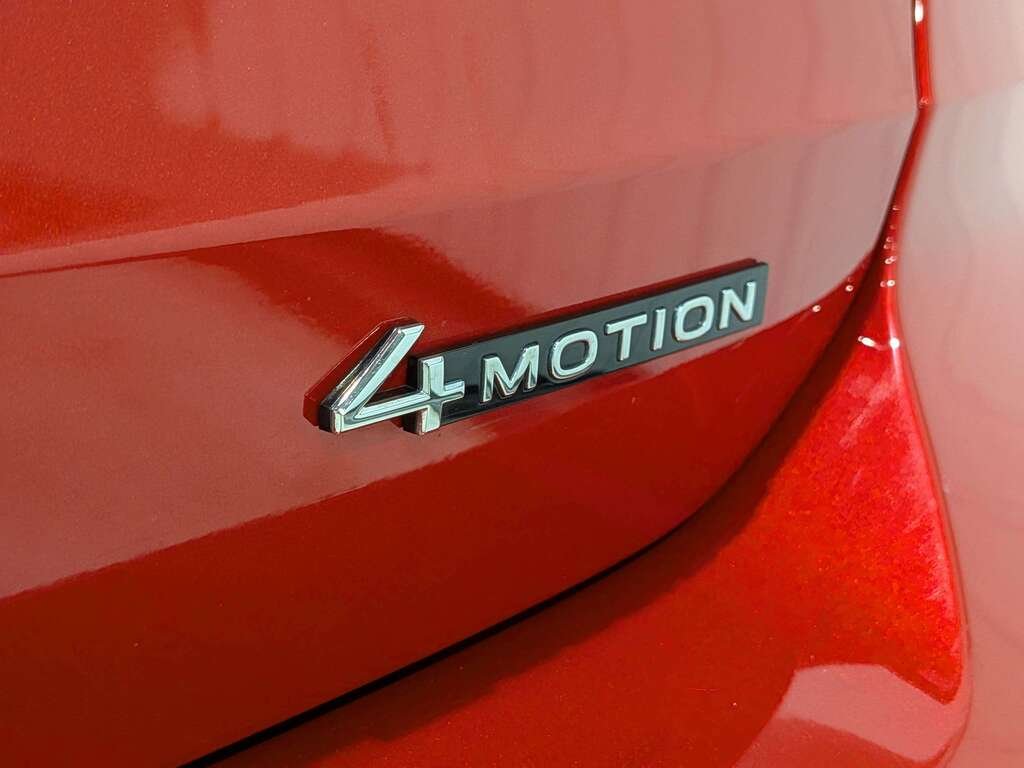 Volkswagen Taos Highline 4MOTION 2024 Rouge Val-David - photo #34
