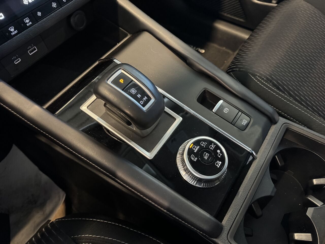 Mitsubishi Outlander 2023 Argent Saint-Eustache - photo #23