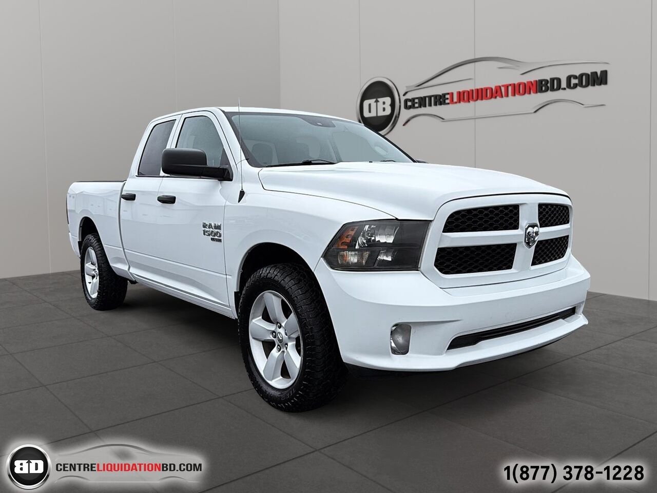 Ram 1500 Classic Express QUAD CAB V6 3.6L 4X4 | BD0187 2021 Noir Granby - photo #2