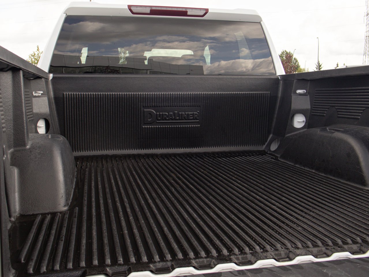 2025 Chevrolet Silverado 1500 4WD Crew Cab 147 LT White Sherwood Park - photo #10