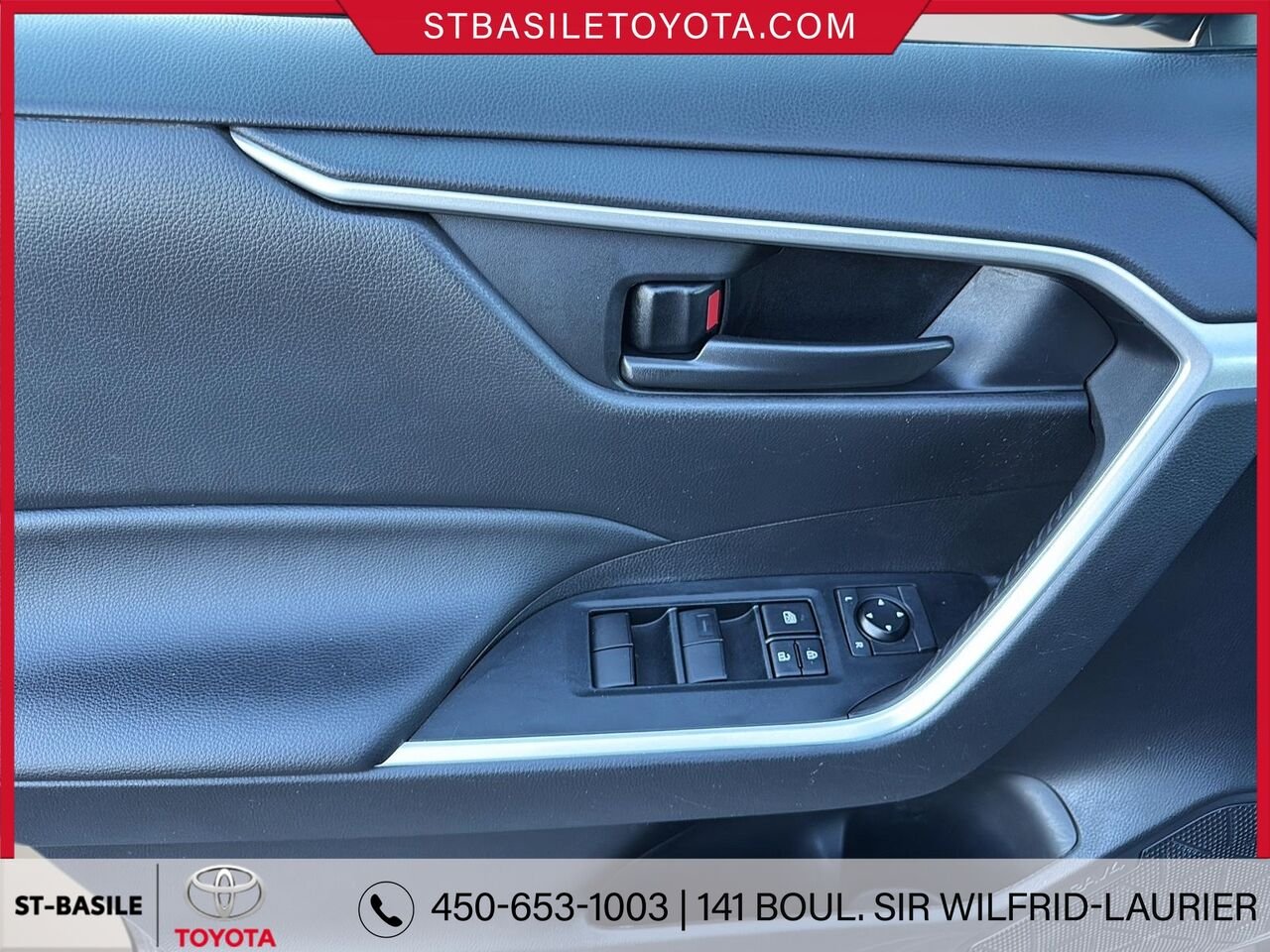 2022 TOYOTA RAV4 Grey Saint-Basile-le-Grand - photo #13