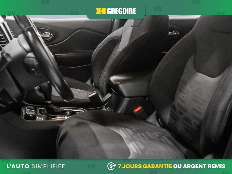 2020 Jeep Cherokee Grey Blainville - photo #13