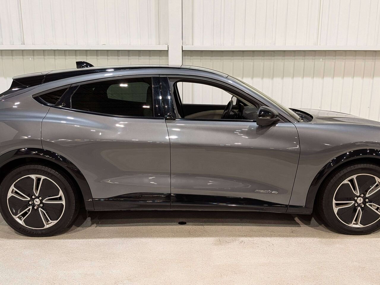 Ford Mustang Mach-E Premium AWD 2023 Gris Val-David - photo #6