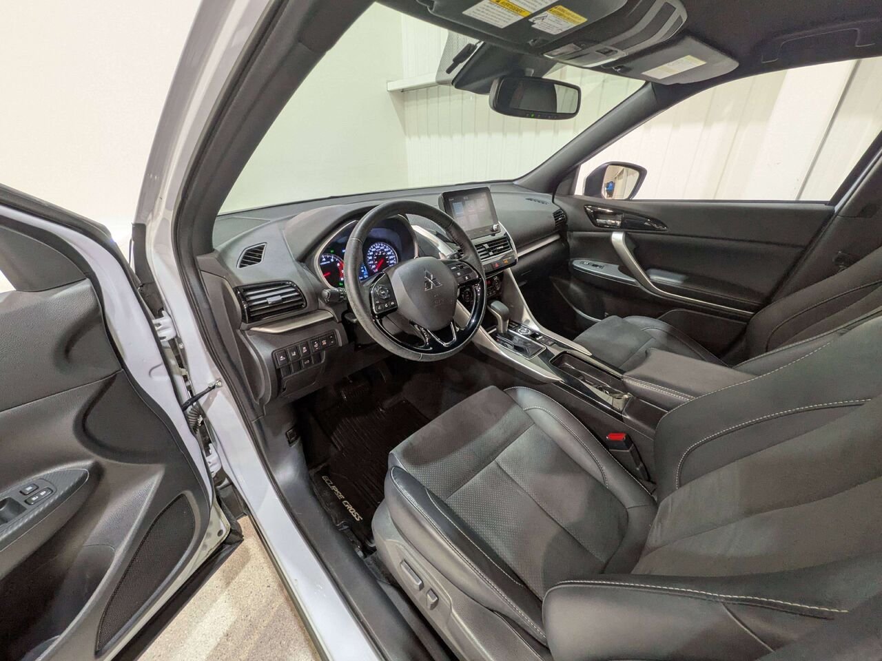 2025 Mitsubishi Eclipse Cross SEL S-AWC White Val-David - photo #10