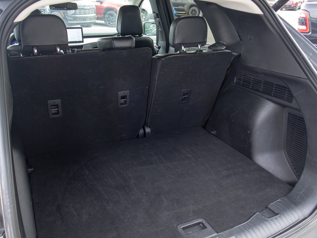 2024 Ford Escape Platinum AWD Grey Sherwood Park - photo #10