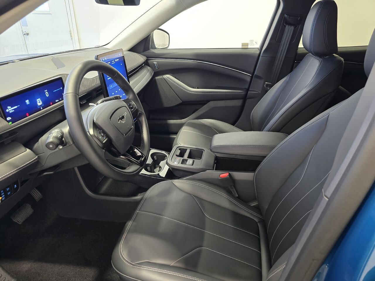 2026 Ford Mustang Mach-E Adriatic Blue Metallic Châteauguay - photo #4