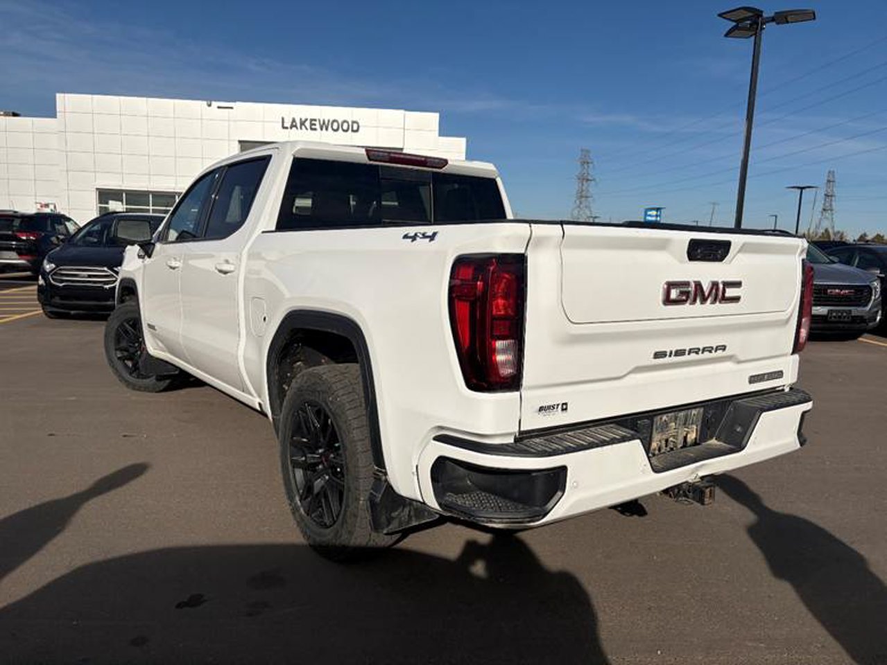 2024 GMC Sierra 1500 4WD Crew Cab 147 Elevation White Sherwood Park - photo #3
