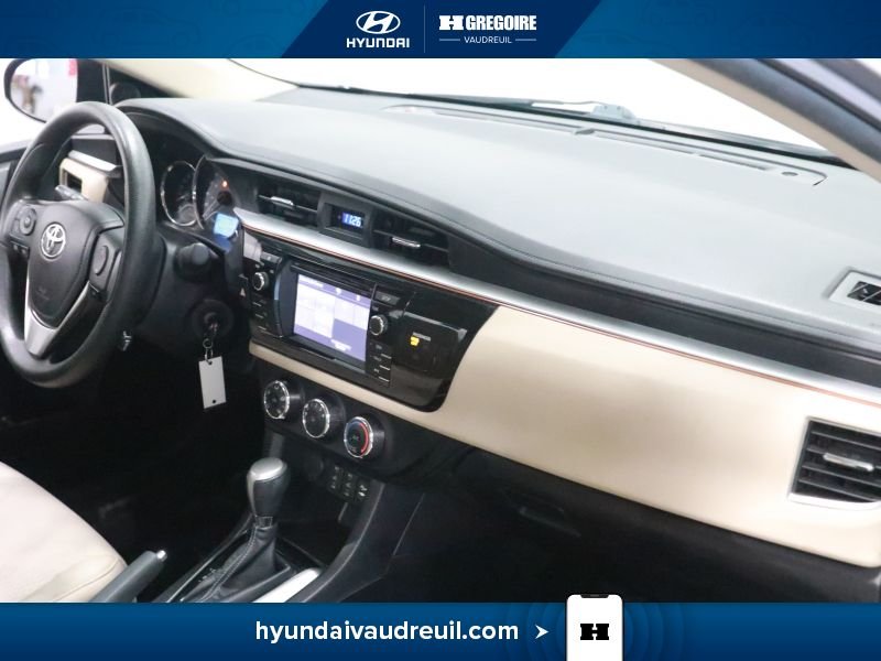 Toyota Corolla 2015 Beige Laval - photo #28