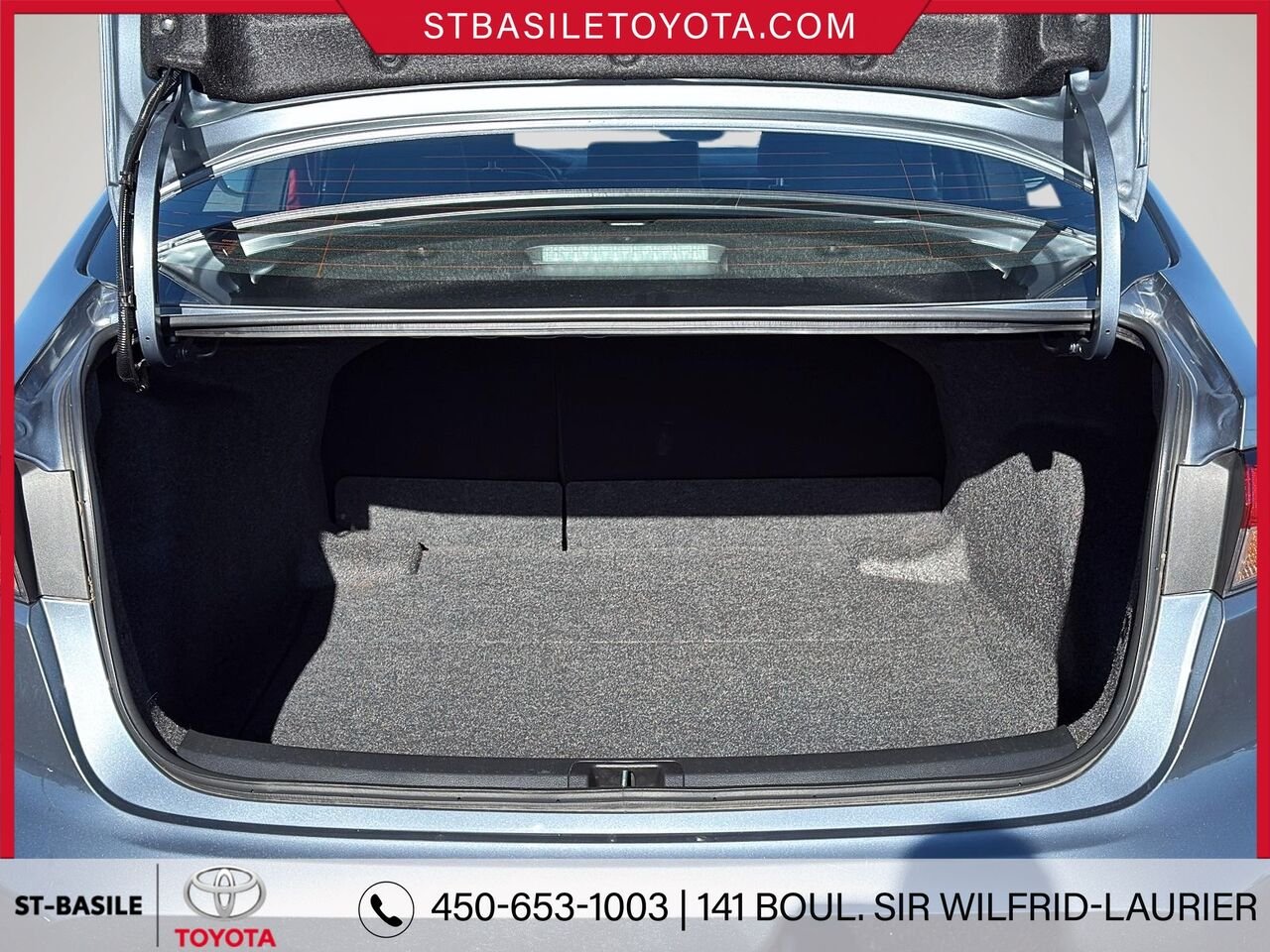 2025 TOYOTA COROLLA Blue Saint-Basile-le-Grand - photo #8