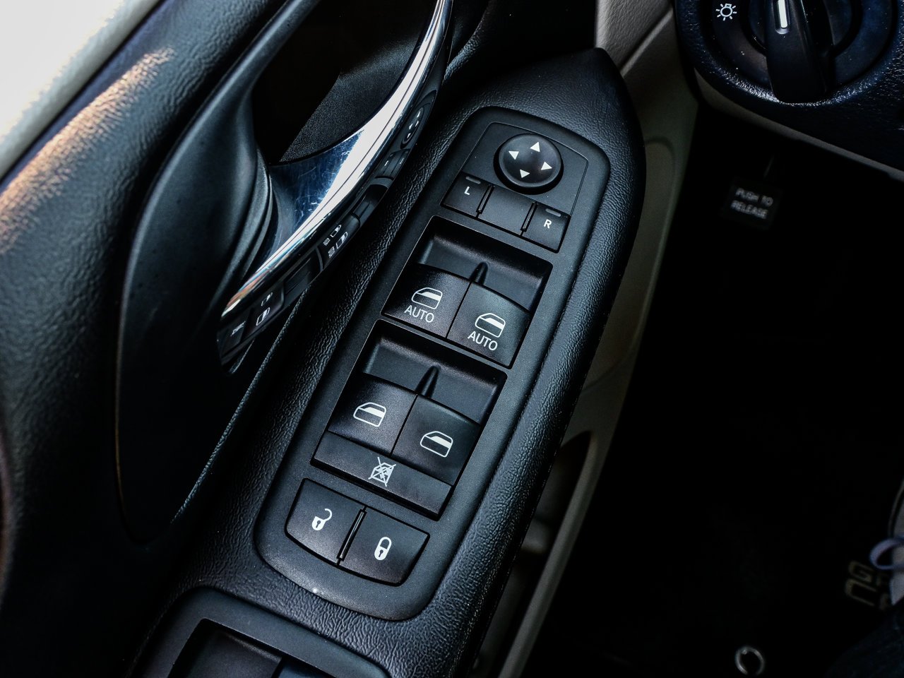 2013 Dodge Grand Caravan 4dr Wgn SXT Grey Sherwood Park - photo #17