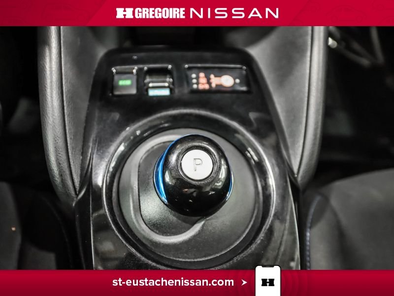 2023 Nissan Leaf Red Saint-Eustache - photo #24