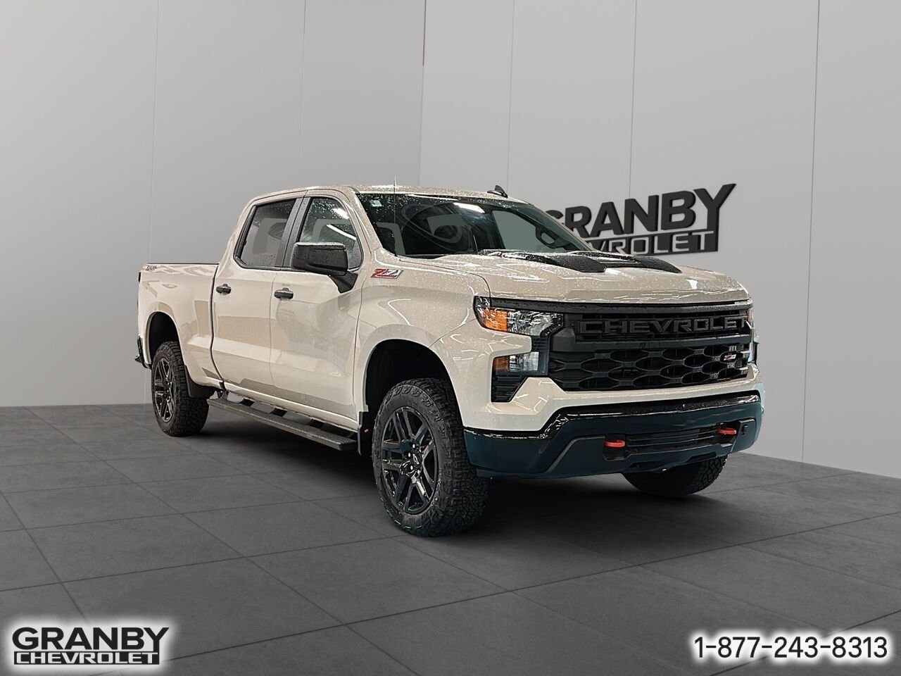 2026 CHEVROLET Silverado 1500 K1500 SILVERADO CREW CAB CUSTOM TRAIL BOSS STD/BOX (2CX) | 26-0832 WHITE SANDS Granby - photo #2