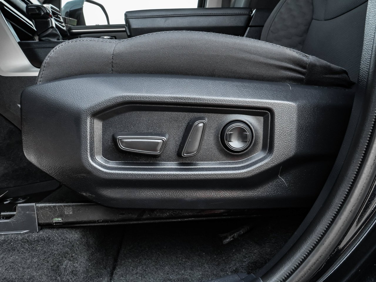 2024 Toyota Tundra 4x4 Double Cab SR Black Sherwood Park - photo #20
