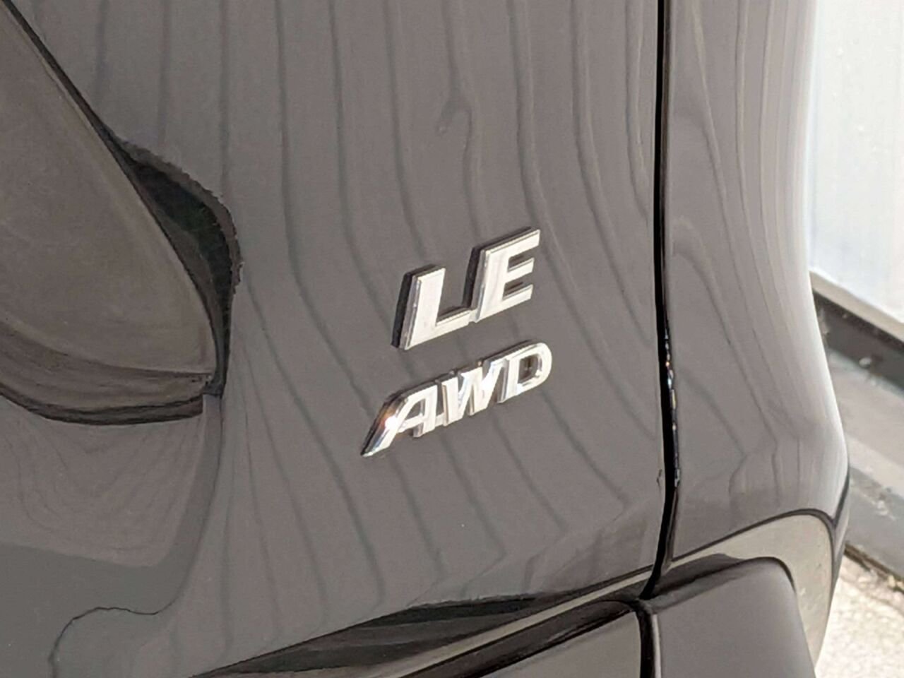 Toyota RAV4 LE AWD 2024 Noir Val-David - photo #33