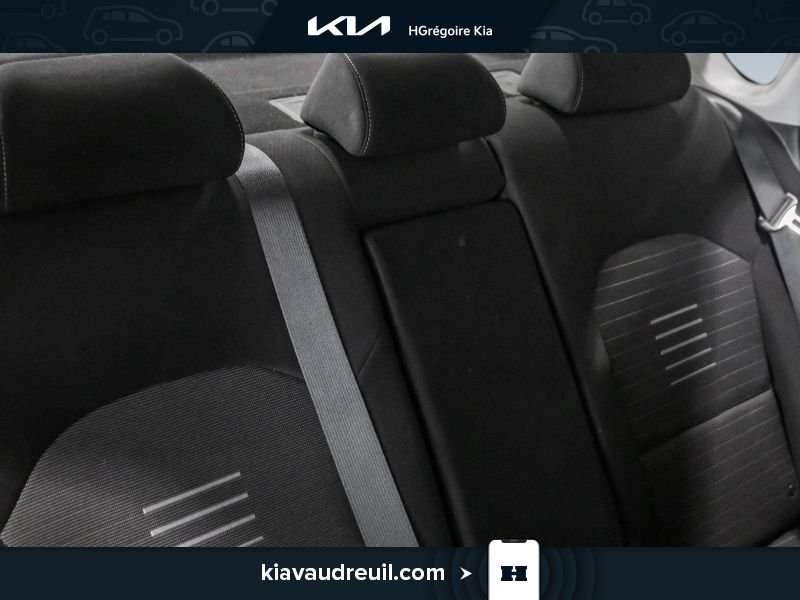 2020 Kia Forte White Laval - photo #25
