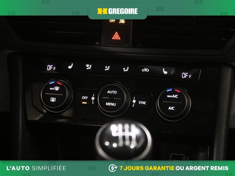 2019 Volkswagen Jetta Black Laval - photo #24