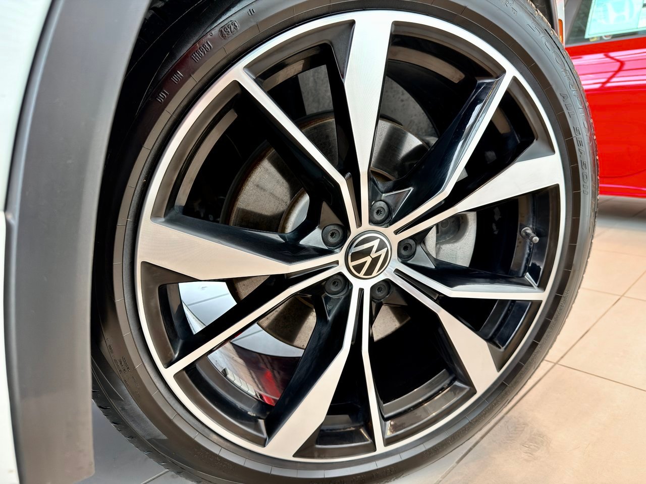Volkswagen Tiguan 2024 Blanc Notre-Dame-des-Prairies - photo #16