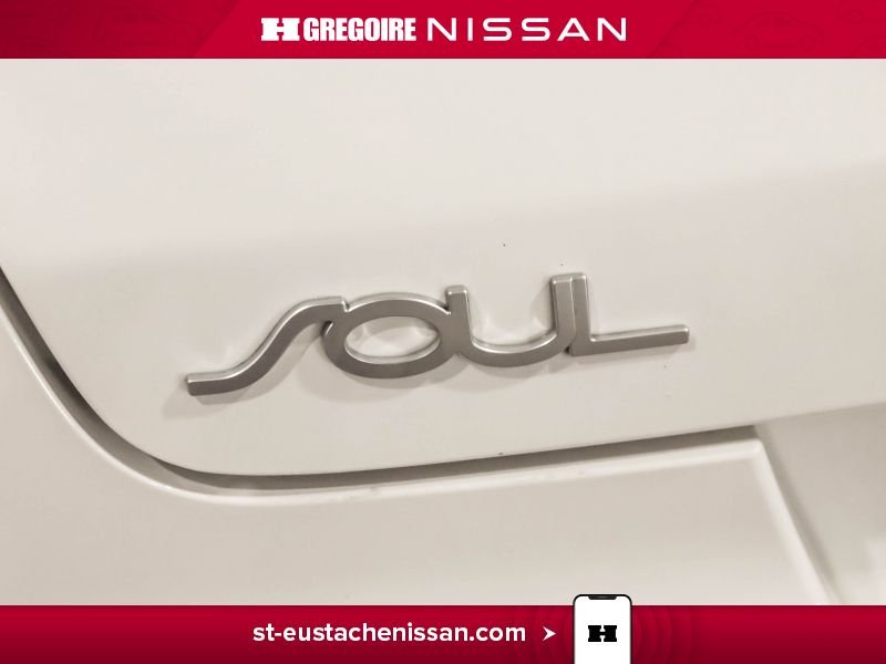 2022 Kia Soul White Saint-Eustache - photo #14