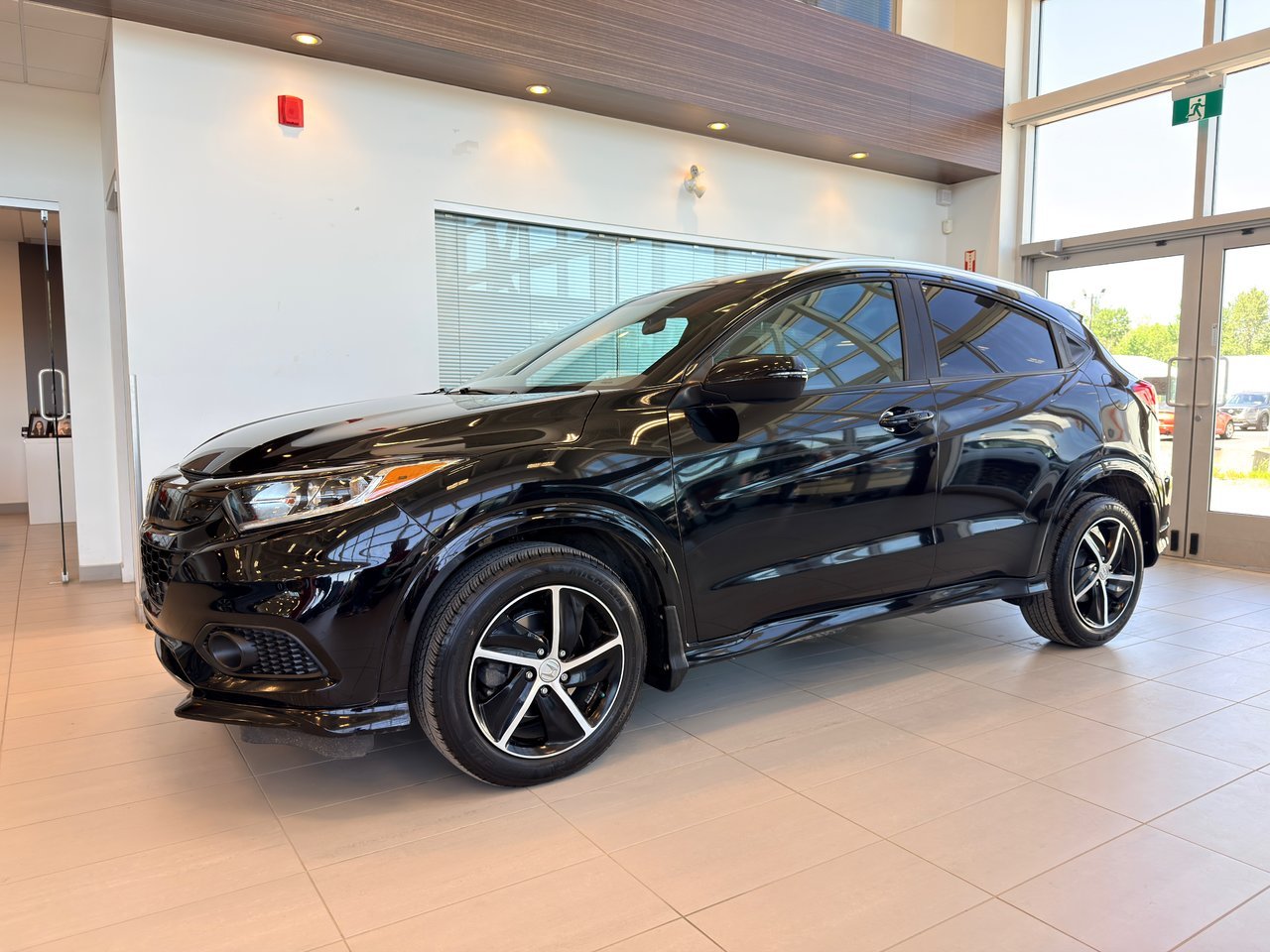 2021 Honda HR-V Black Notre-Dame-des-Prairies - photo #3