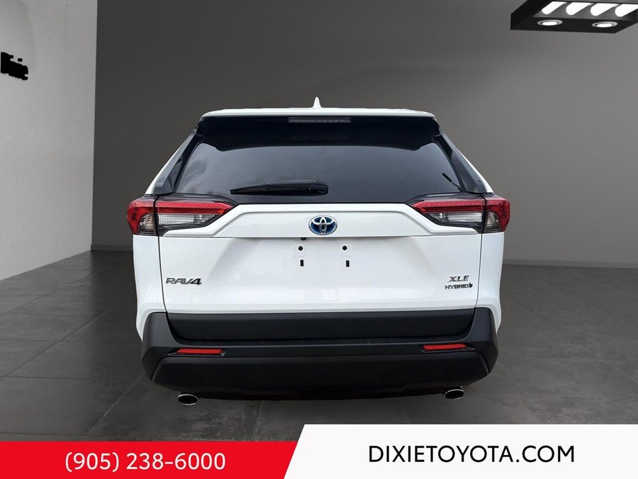 2023 Toyota RAV4 Hybrid XLE AWD White