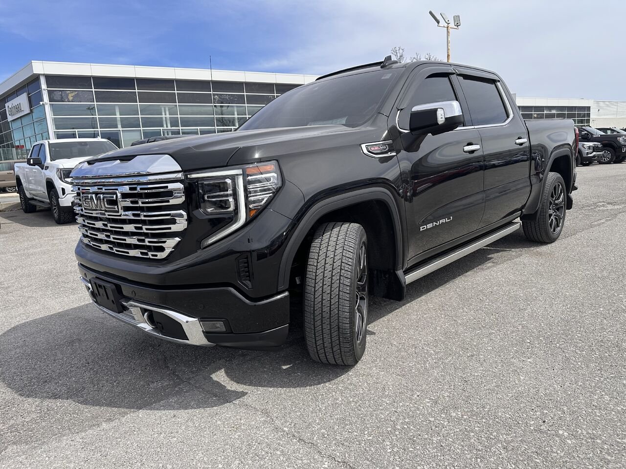 GMC SIERRA K1500 DENALI Denali cabine multiplace 4RM 147 po 2023 Noir Gatineau - photo #19