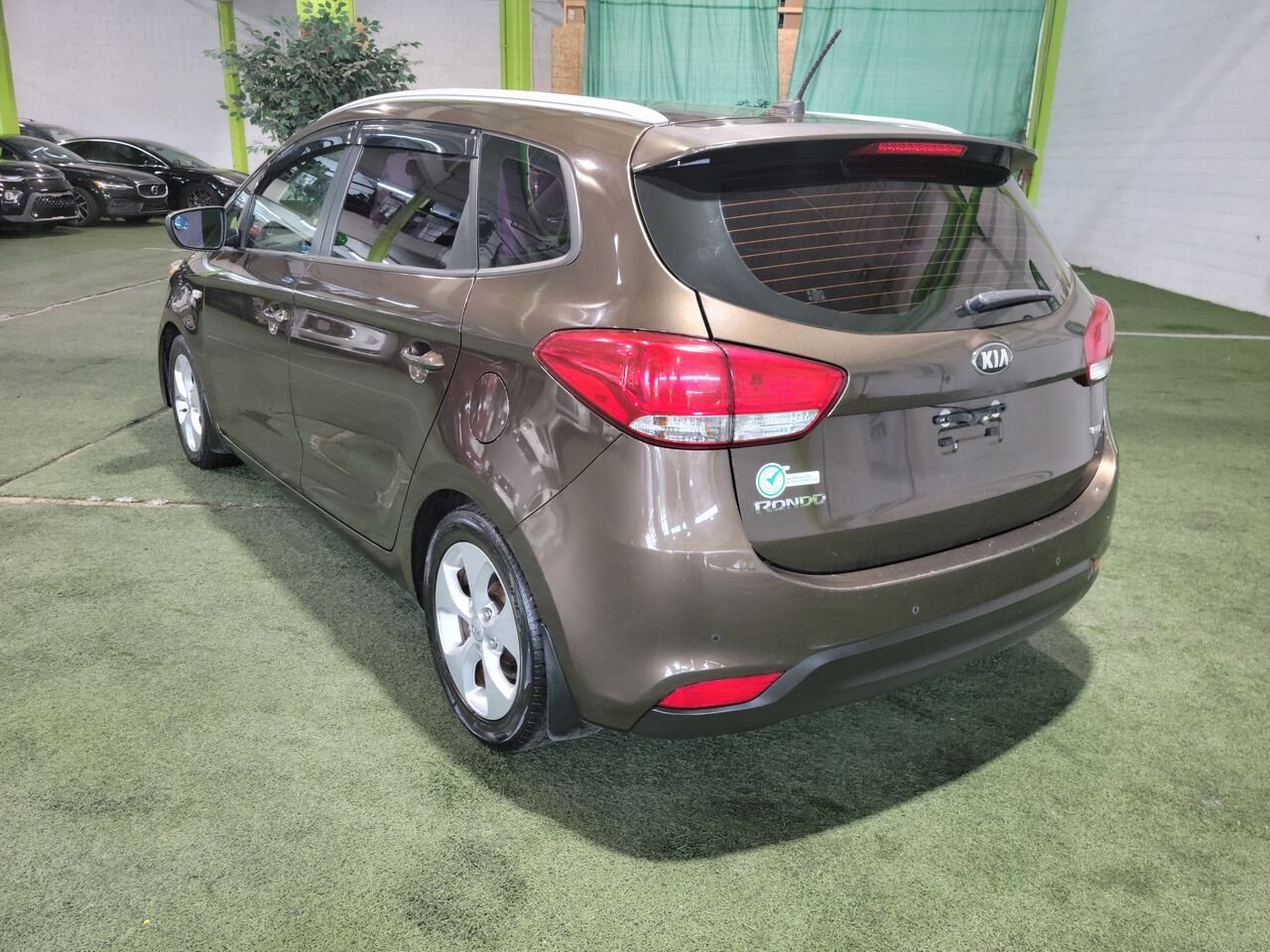 2015 Kia Rondo Brown  - photo #3