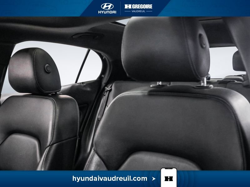 2016 Mercedes Benz GLA Black Saint-Eustache - photo #13