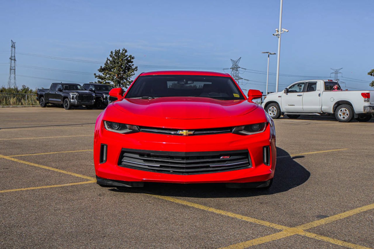 2018 Chevrolet Camaro 2dr Cpe 2LT Red Sherwood Park - photo #2