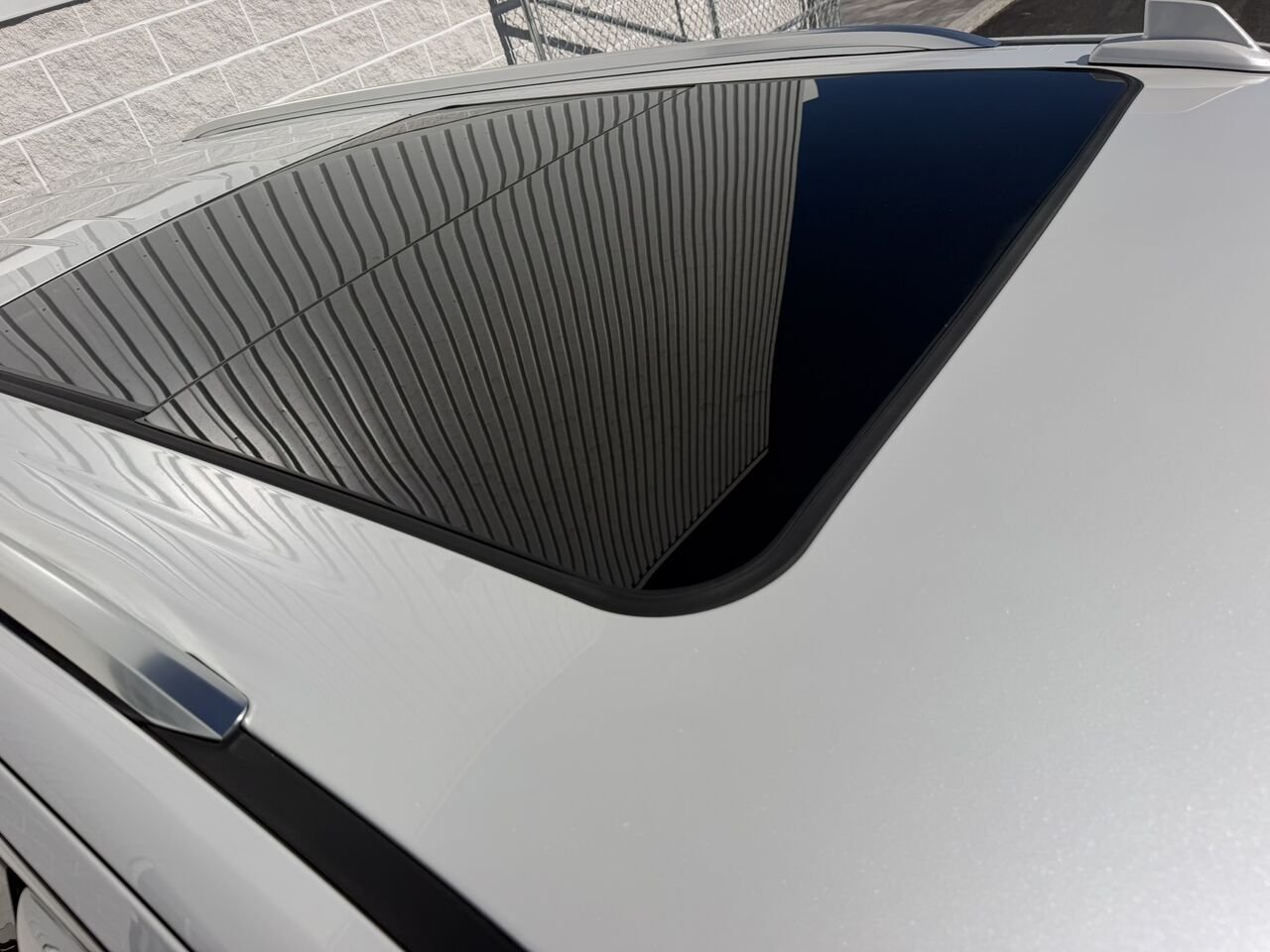 2023 Cadillac Escalade PREMIUM LUXURY AWD FINANCEMENT À PARTIR 3.99% White Laval - photo #8