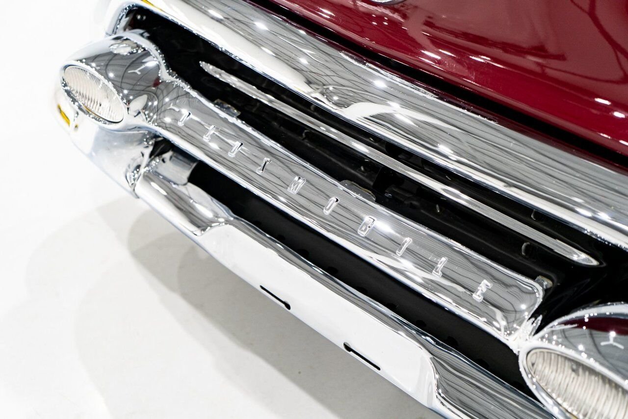 Oldsmobile 98 PRIX EN USD | Convertible Beautifully Presented from complete Restoration 1953 Rouge Montréal - photo #45