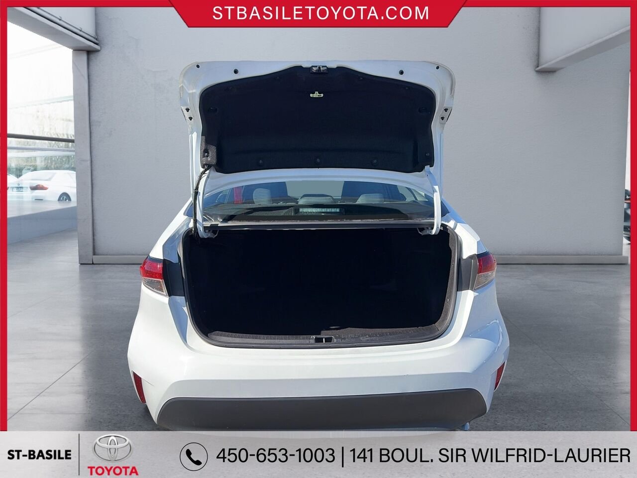 TOYOTA COROLLA 2023 Blanc Saint-Basile-le-Grand - photo #9