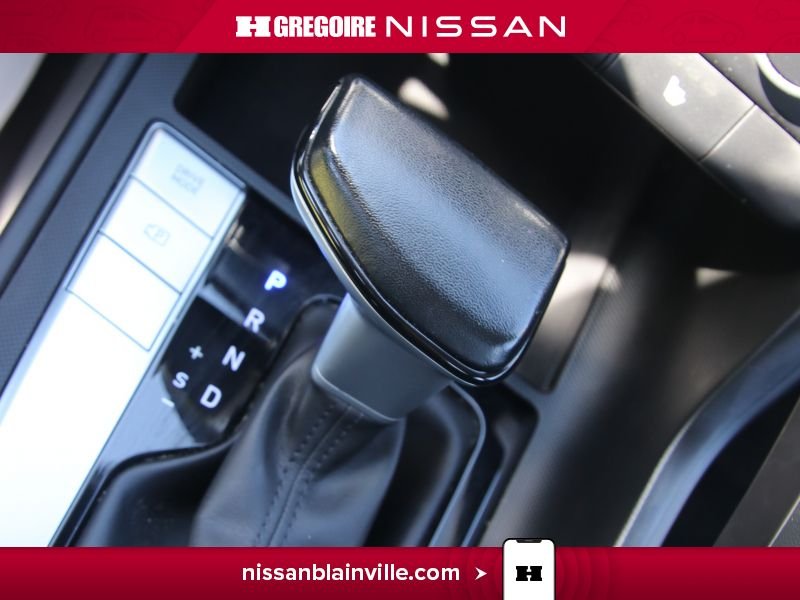 2024 Hyundai Elantra Grey Laval - photo #19