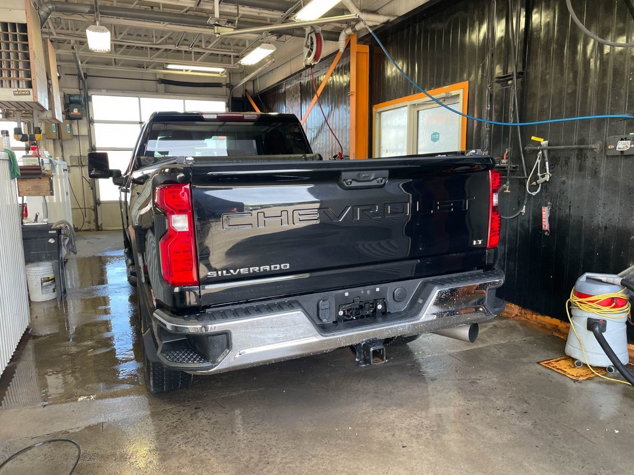 2024 Chevrolet Silverado 2500HD LT Z71 CREW 4X4 DIESEL *BOITE 8 PI* BEDLINER Black Saint-Jérôme - photo #5