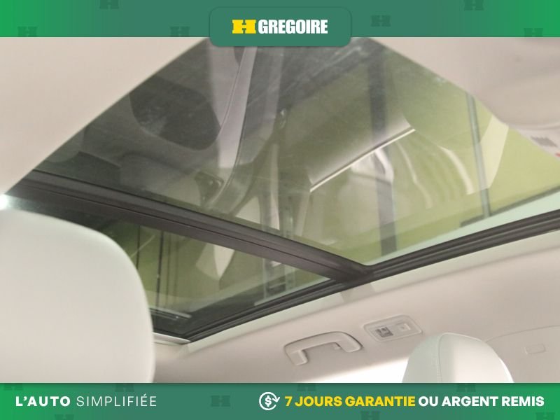 2024 Volkswagen Taos White Laval - photo #31