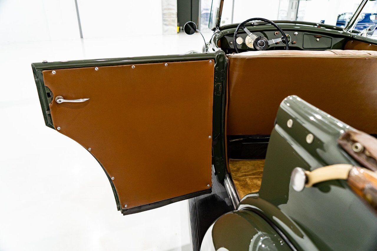 Ford Model 48 Phaeton PRIX EN USD | Beautifully presented in original condition 1936 Vert Montréal - photo #69