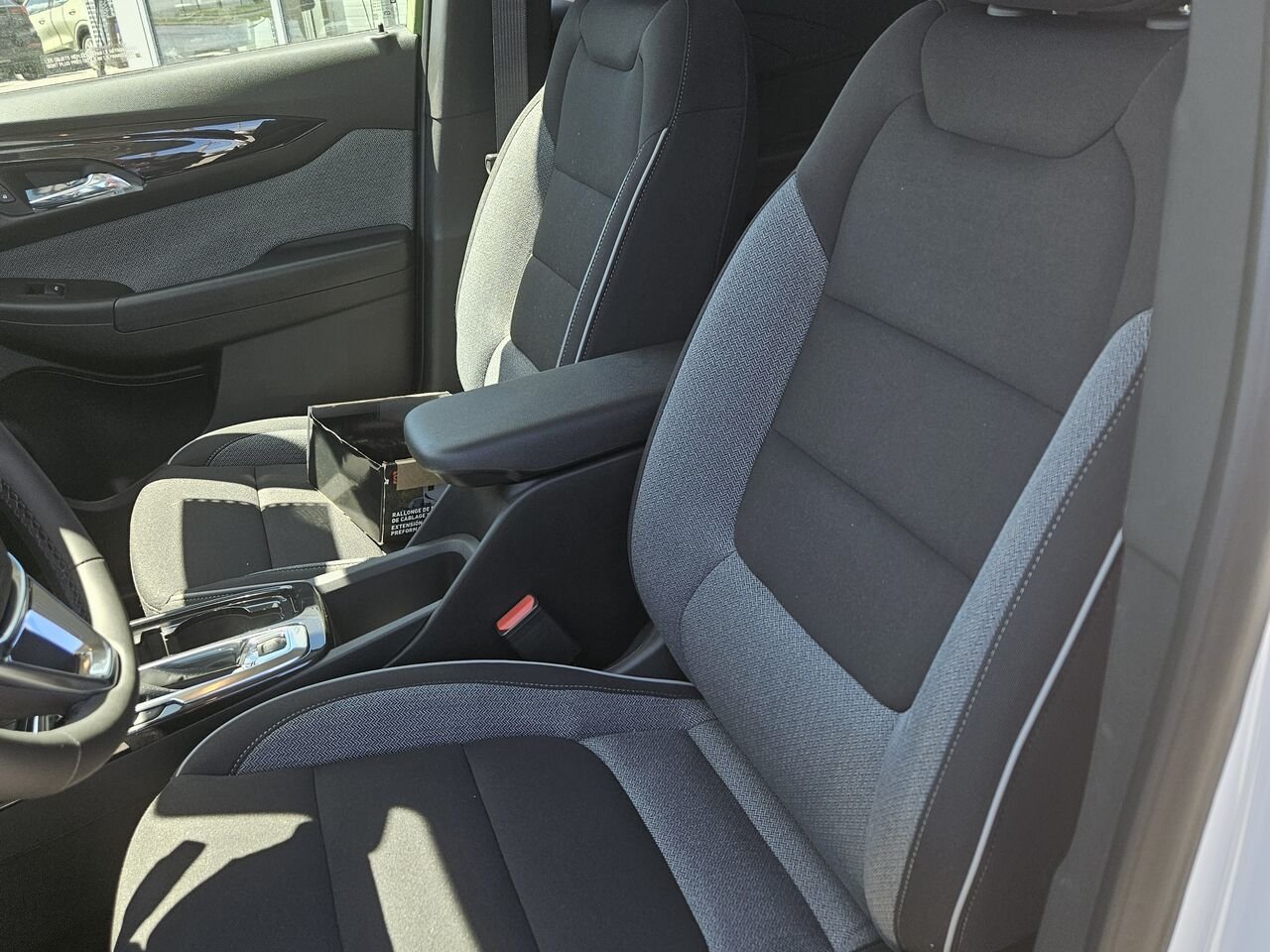 Chevrolet Trailblazer Traction intégrale, 4 portes LT 2026 BLANC SOMMET Thetford Mines - photo #11