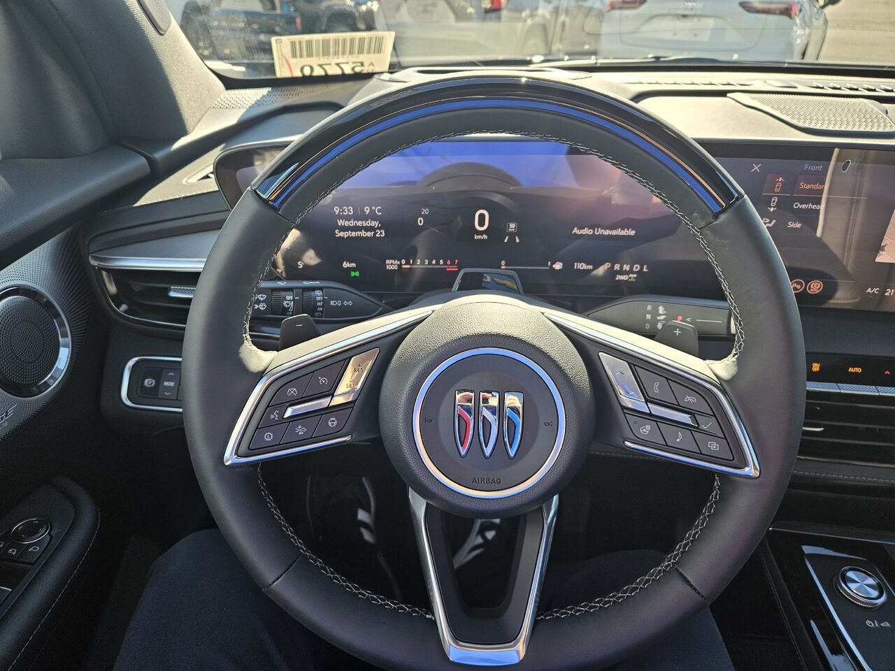 Buick Enclave Avenir 4 portes TI 2027 Blanc irisé triple couche Thetford Mines - photo #6