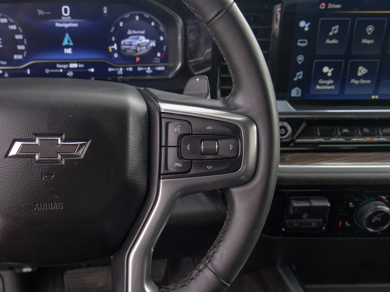 2024 Chevrolet Silverado 1500 4WD Crew Cab 147 RST Grey Sherwood Park - photo #23