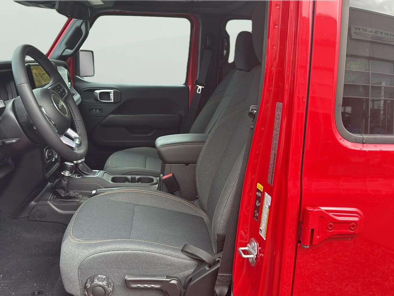 Jeep Wrangler Sahara 2025 Rouge Gatineau - photo #16