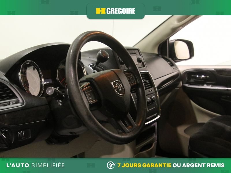 2019 Dodge GR Caravan Grey Laval - photo #11