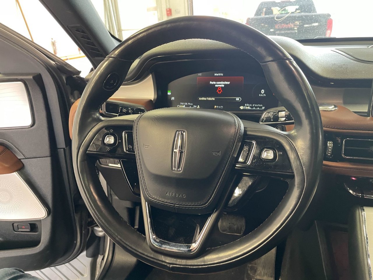 Lincoln Aviator RESERVE AWD *TOIT* NAV CUIR SIÈGES VENTIL CAM 360 2023 Gris Saint-Jérôme - photo #22