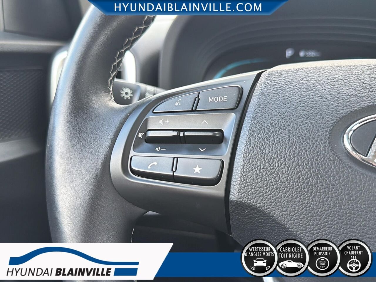 2023 Hyundai Venue Silver Blainville - photo #13