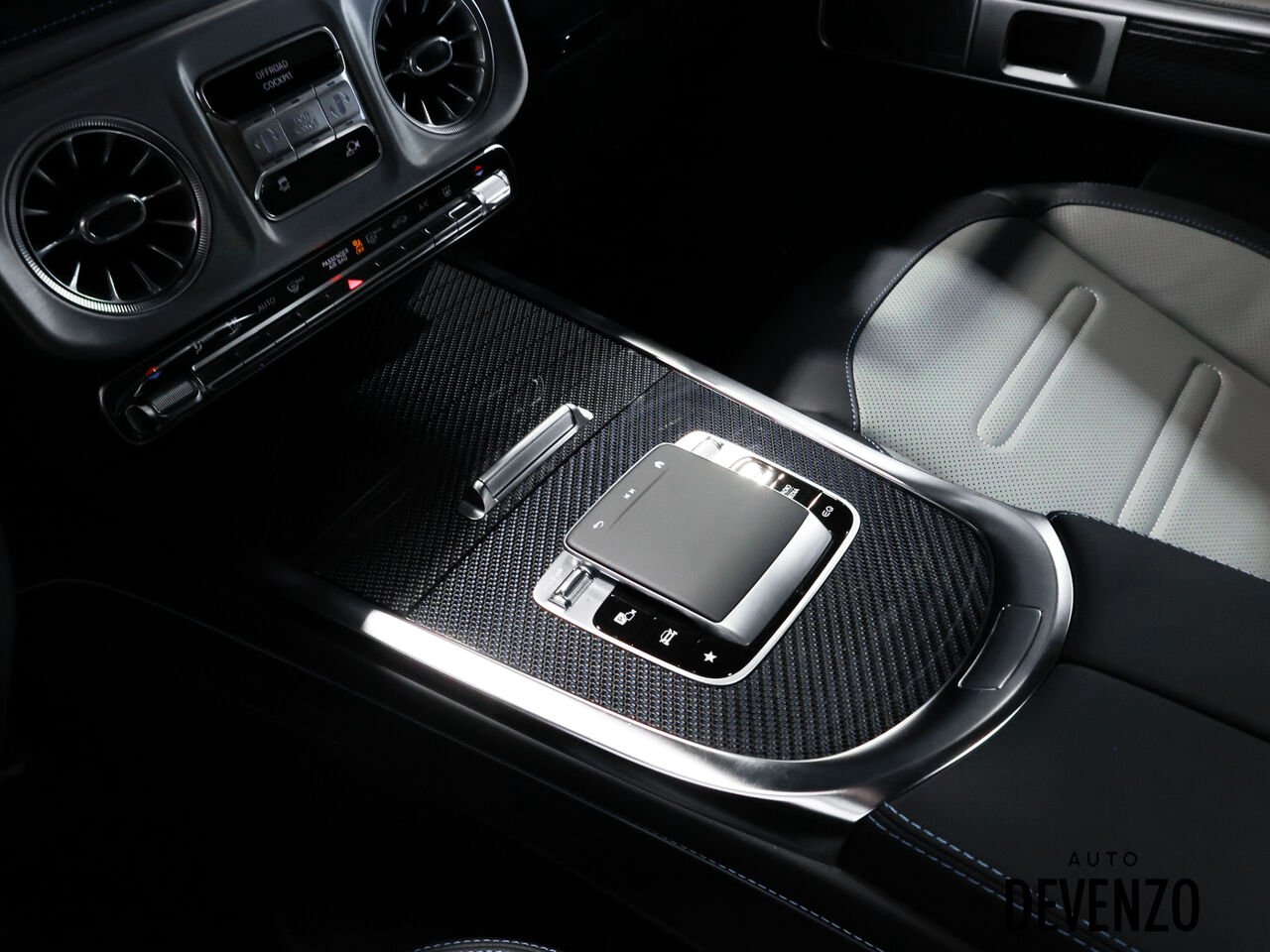 2025 Mercedes-Benz Classe-G Blue Saint-Eustache - photo #25