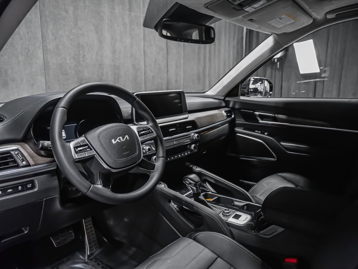 Kia Telluride SX 2022 Gris Montréal - photo #4
