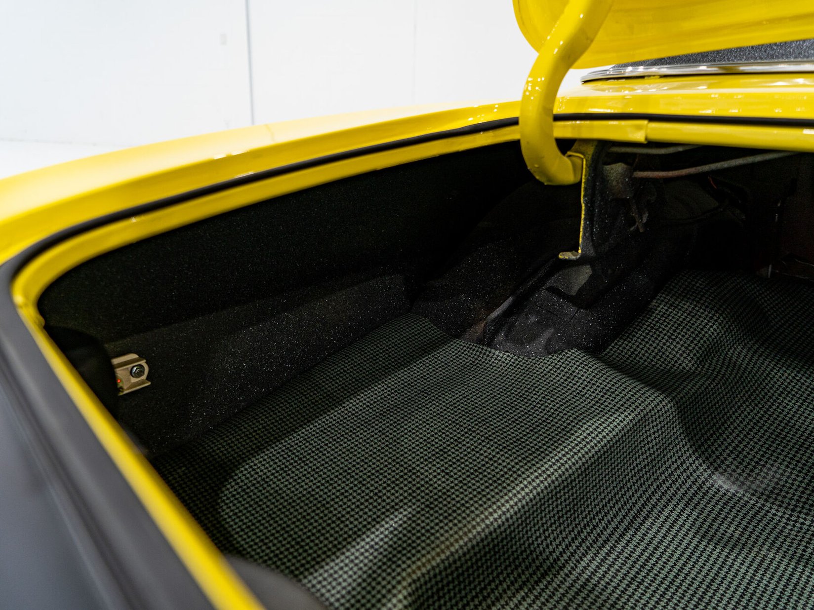 Chevrolet Camaro SS **PRIX EN USD** With factory A/C 1969 Jaune Montréal - photo #75