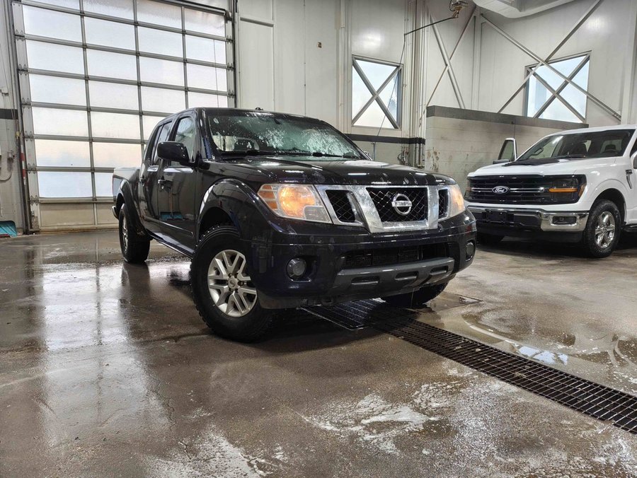 2016 Nissan Frontier SV V6 4X4 LWB | Remote Entry Black
