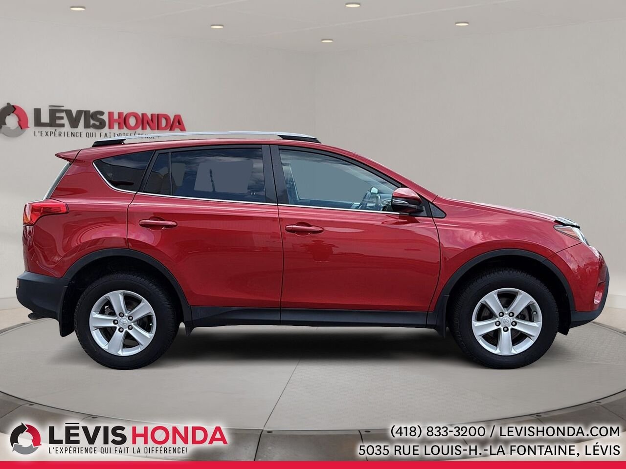 2014 Toyota Rav4 XLE AWD Traction intégrale 4 portes XLE Red Lévis - photo #6