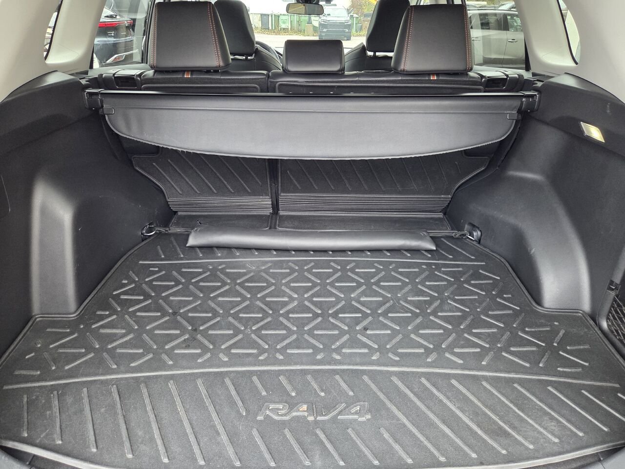 2022 Toyota RAV4 TRAIL White Mont-Laurier - photo #6